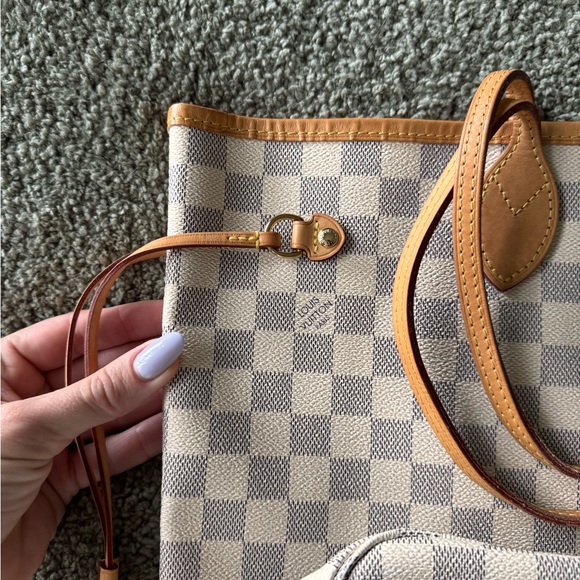 Louis Vuitton white Neverfull Damier MM canvas tote - Picture 4 of 14